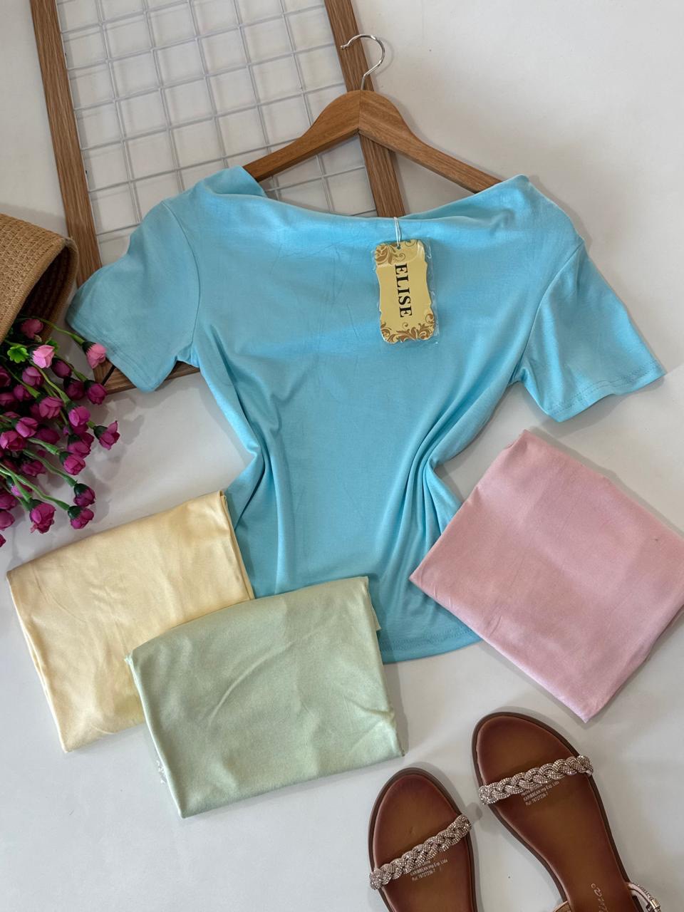 Blusa en algodón elastizado, cuello abierto