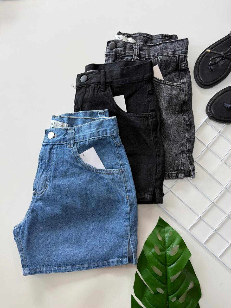 Short mom disponible