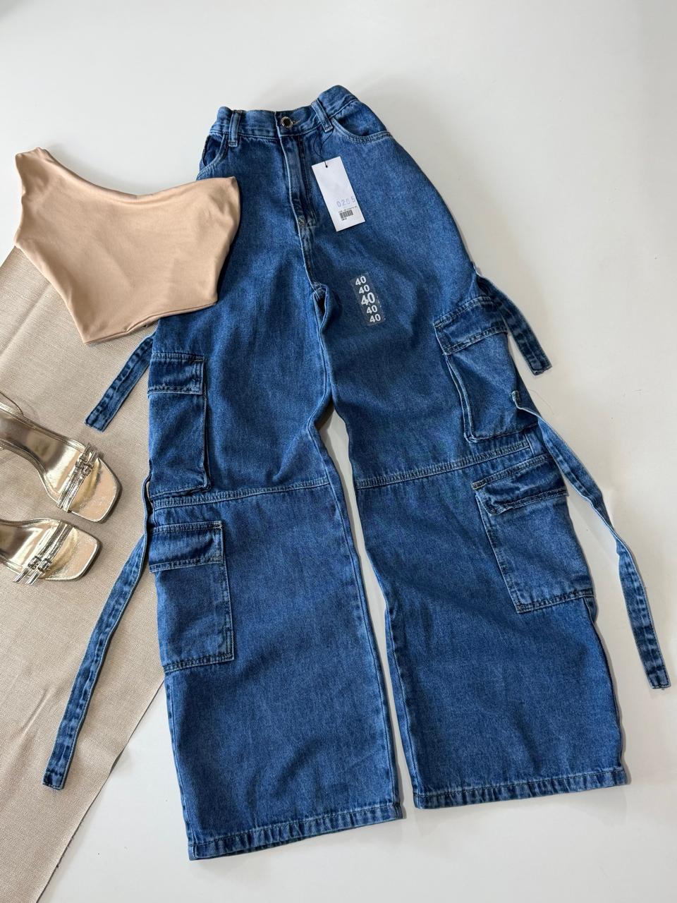 Nuevo modelo de cargo disponible, para dama, pocas unidades. En tela rigida. 34 al 46 100.000gs