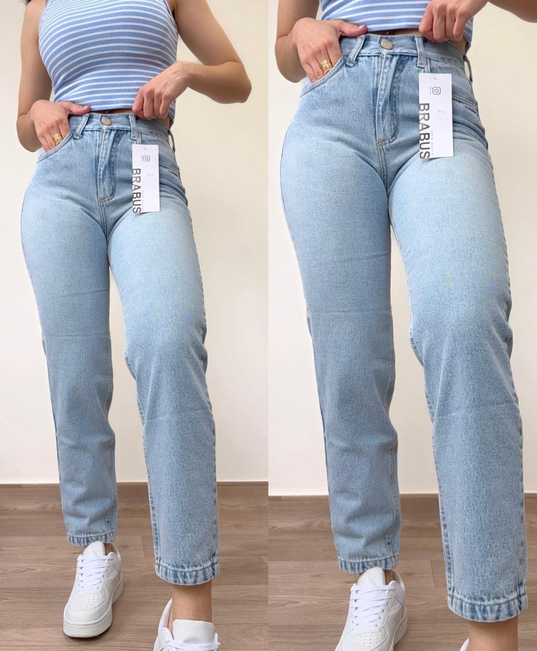 Jeans mom de tela rígida y cintura alta