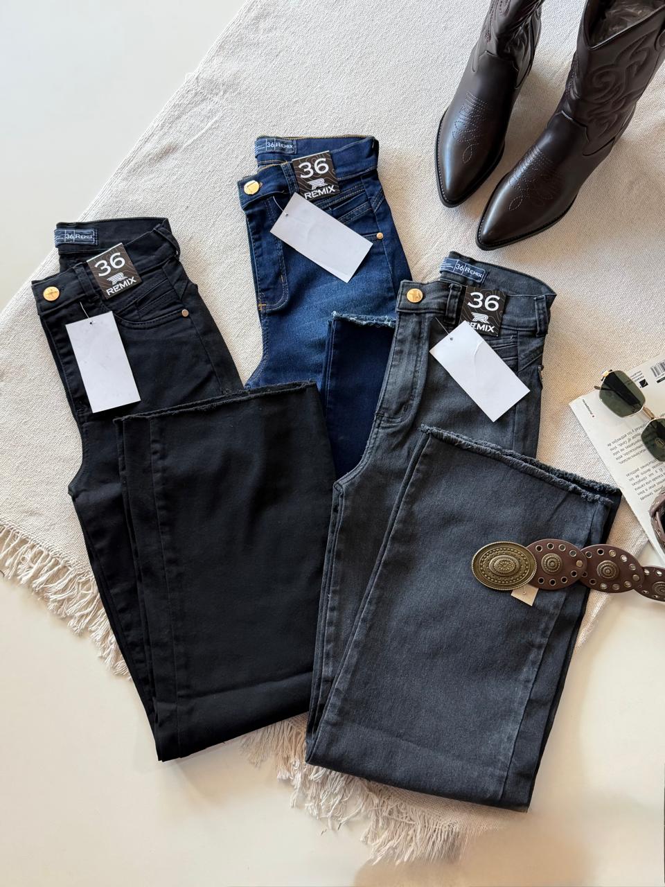 Jeans wide elastizado bien cintura alta y en tonos oscuros