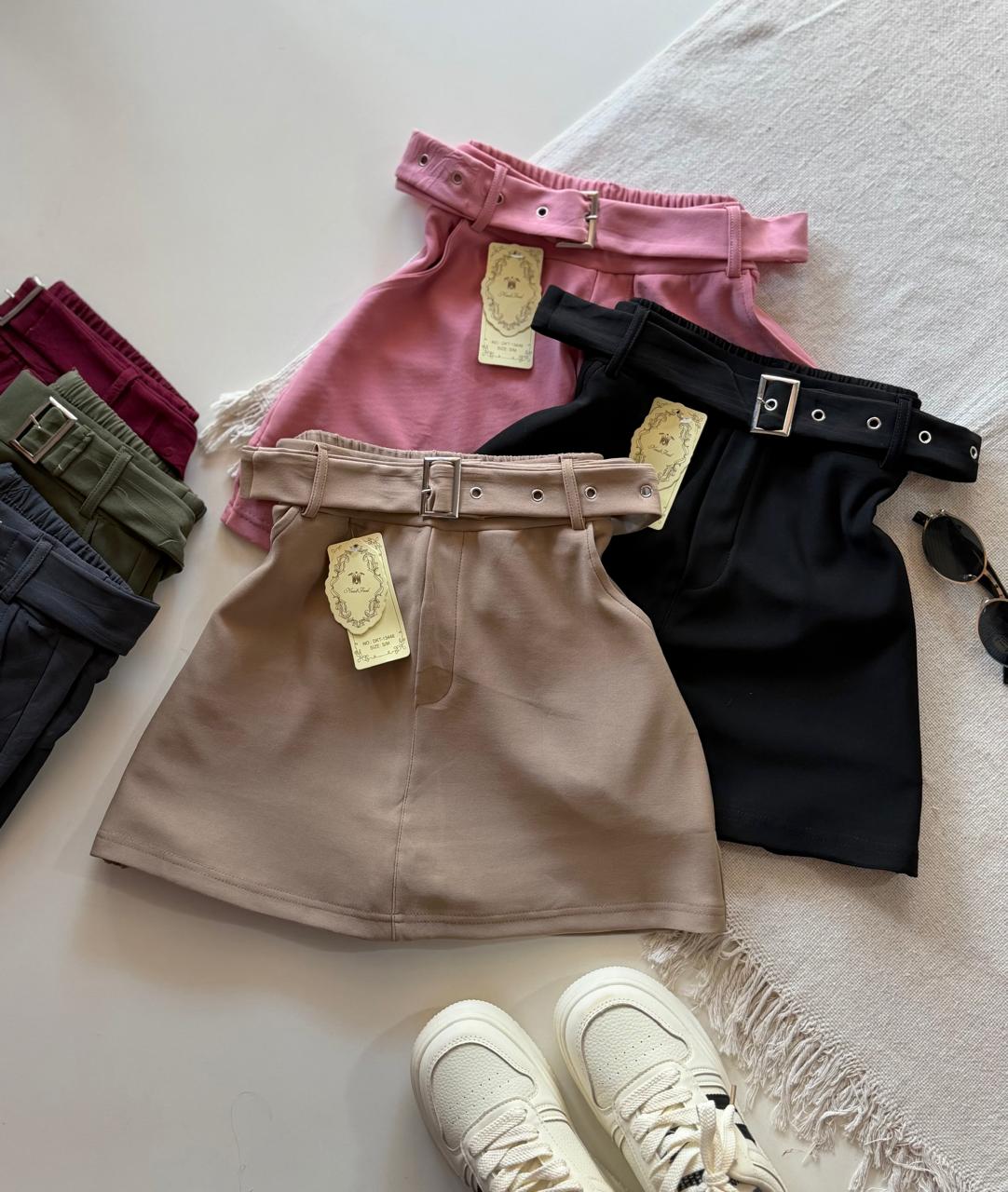 Short pollera colores variados y trae cinto elastizado