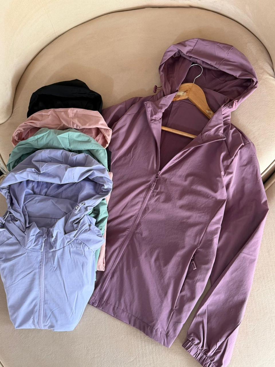 Rompevientos impermeables para dama