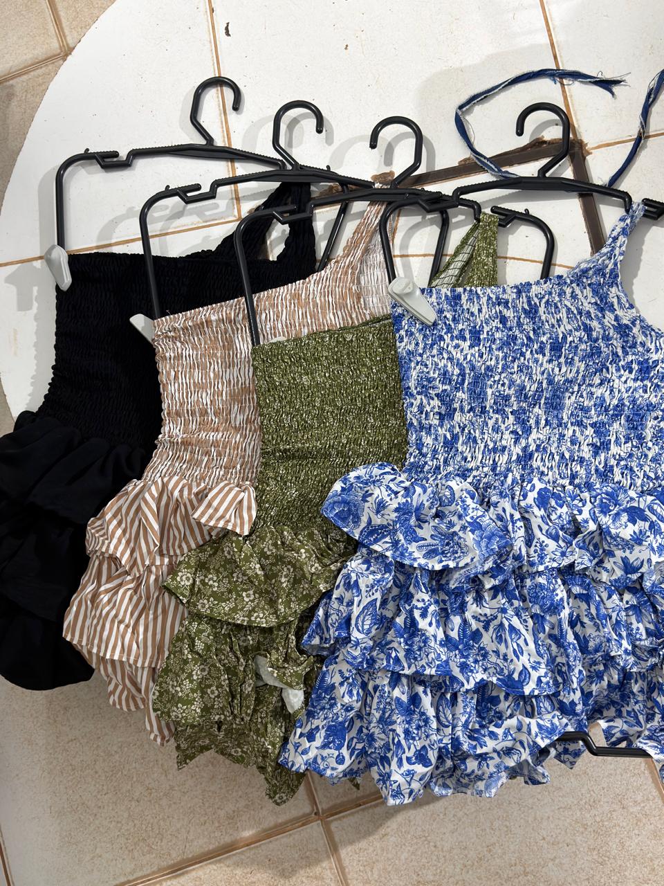 Vestido con volados y estampado floral para dama