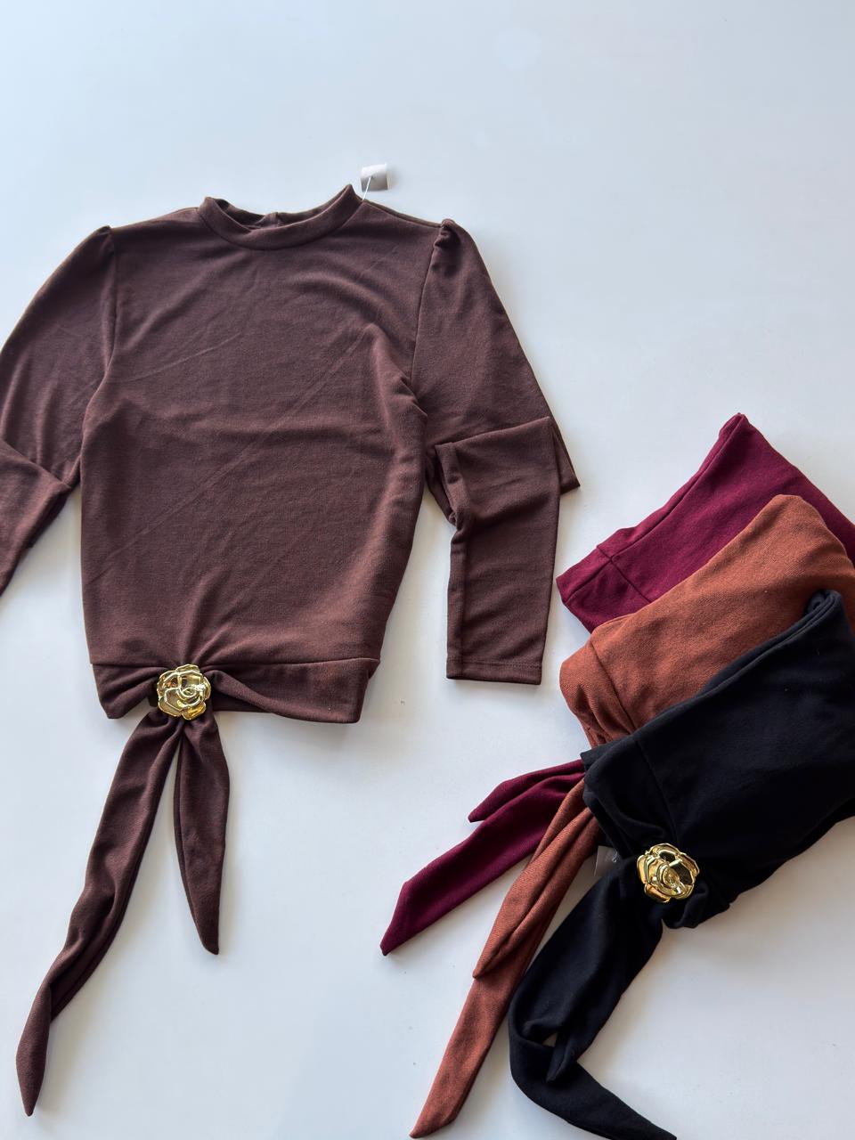 Blusa Frisada con Rosa Dorada 😍🌹