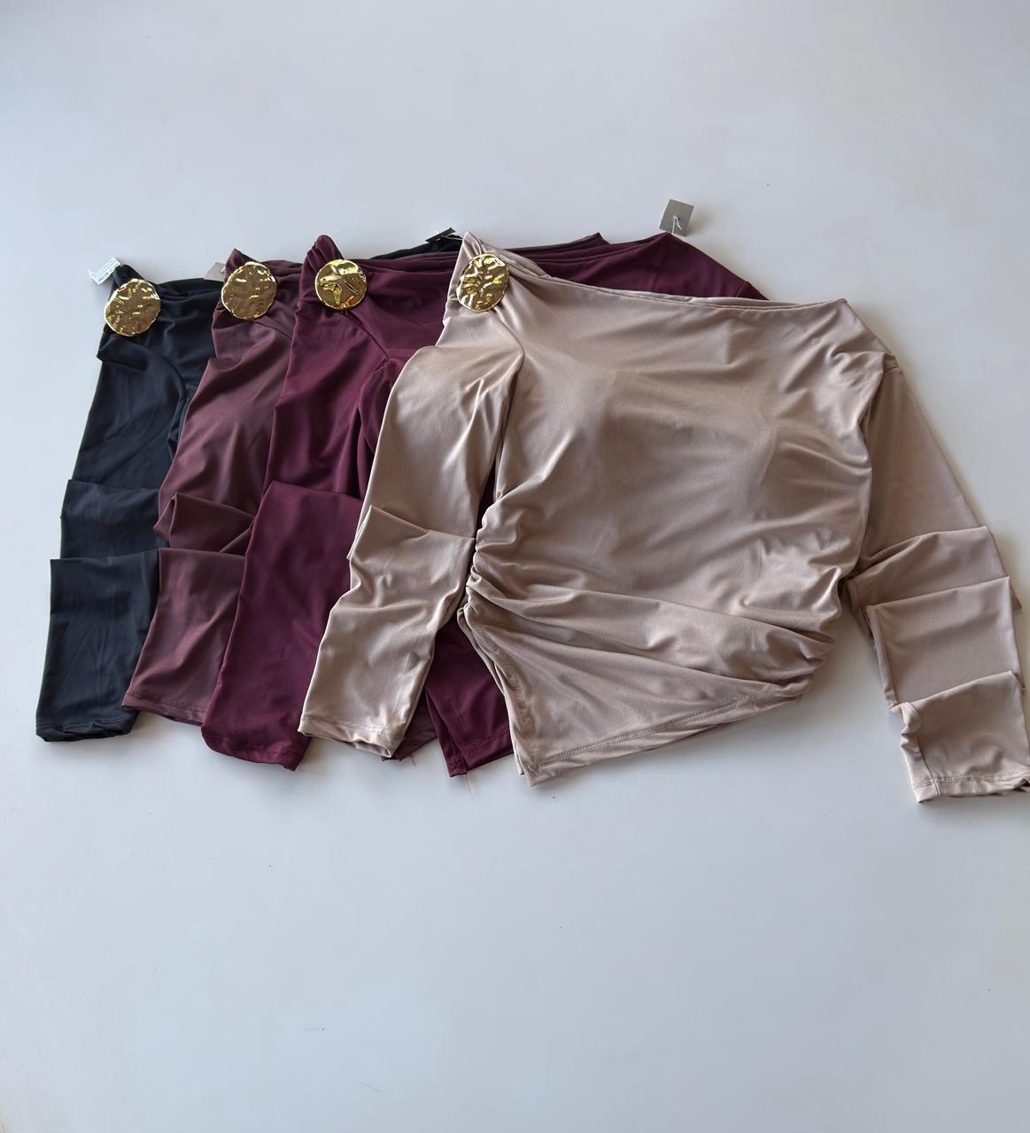 Blusa Manga Larga Hombro Descubierto - Detalle Dorado 😍✨