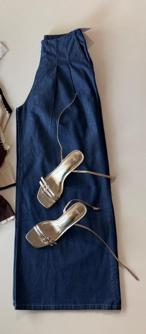 Pantalona de jean azul con cintura elastizada